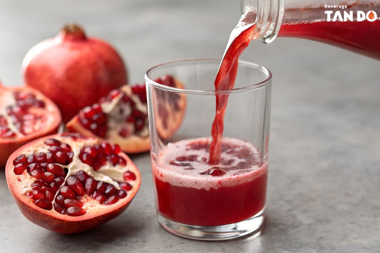 Pomegranate healthiest fruit juices